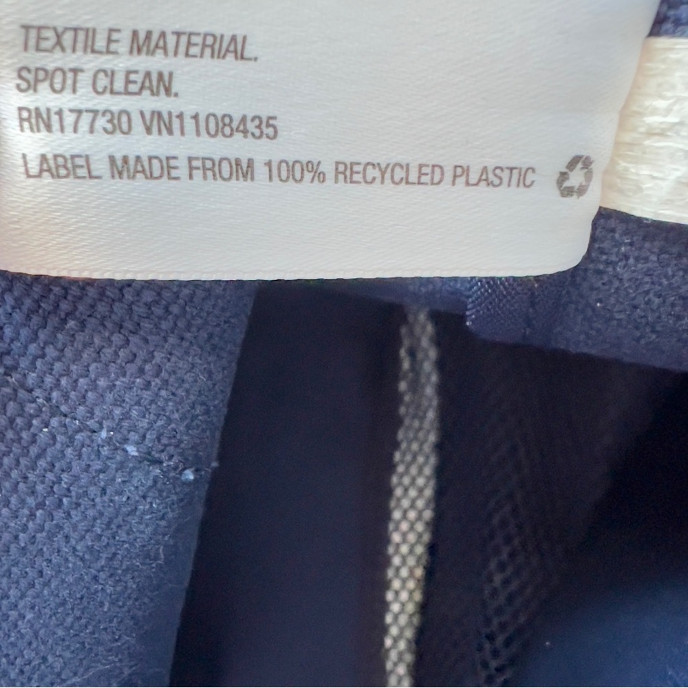 Vineyard Vines Navy and Pink Tote Bag - Picture 11 of 12